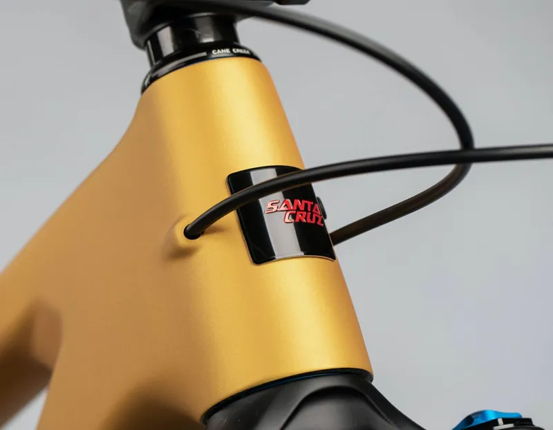 Santa Cruz Bronson C S Kit Sram GX Mountain Bike-5