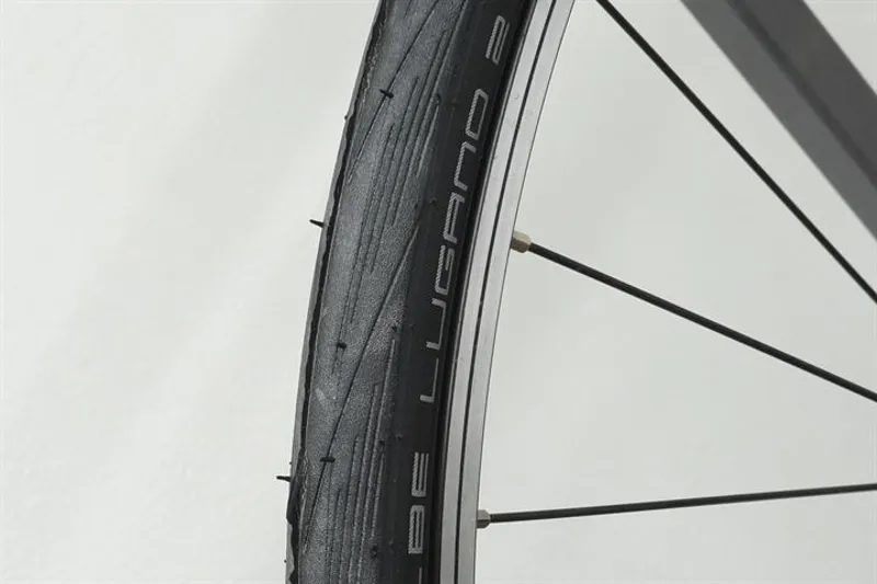 Schwalbe Lugano II Road Tyre 
